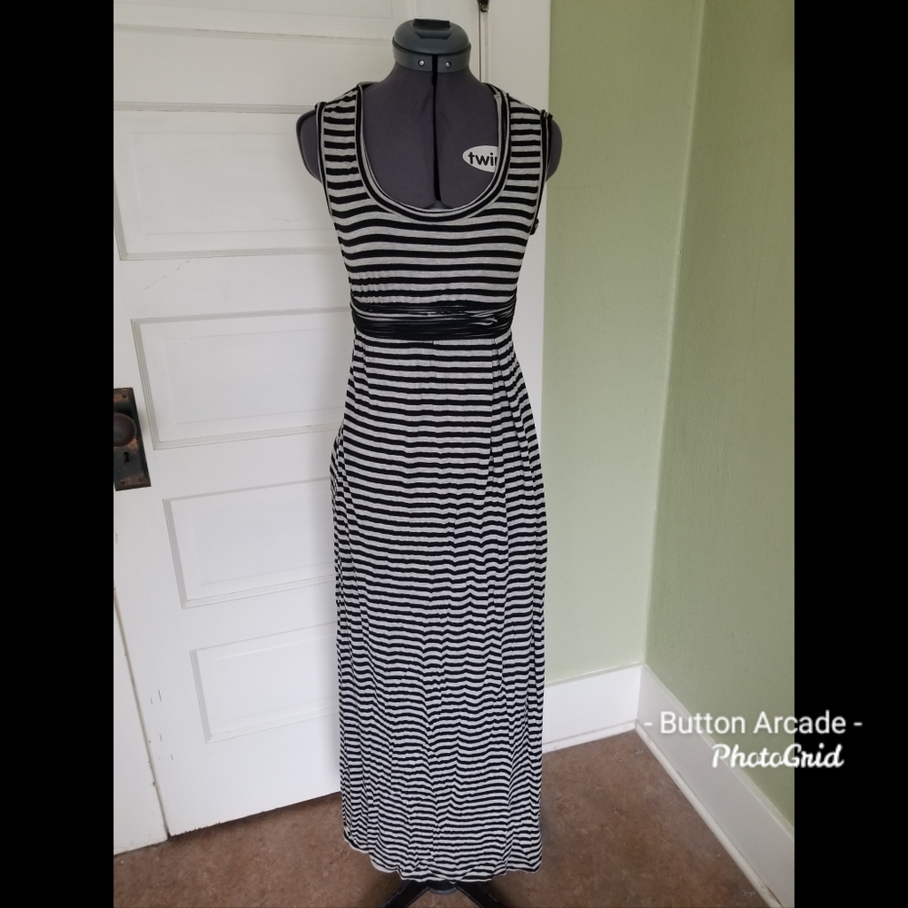 Max Studio xs maxi dress